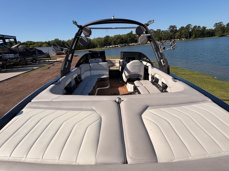 Boat Image 8