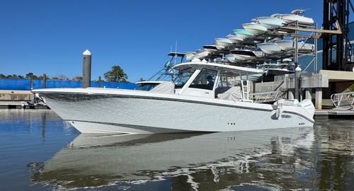 2025 Everglades 375 CC