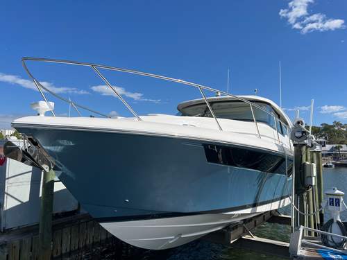 2026 Tiara Yachts 48 LE