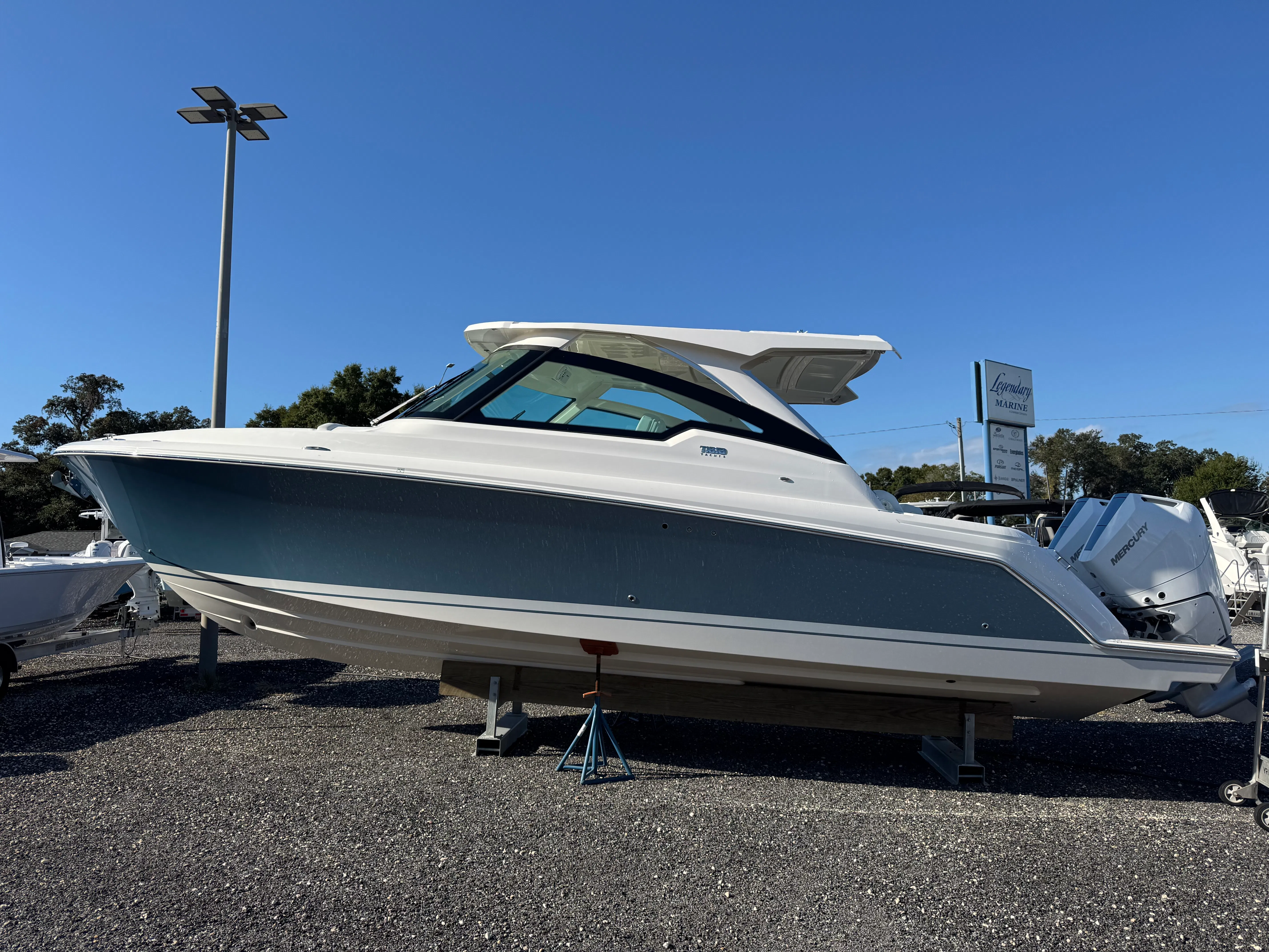 2026 Tiara Yachts 34 LX