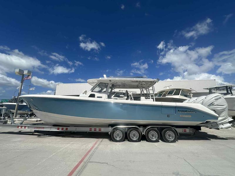 2019 Everglades 435 CC