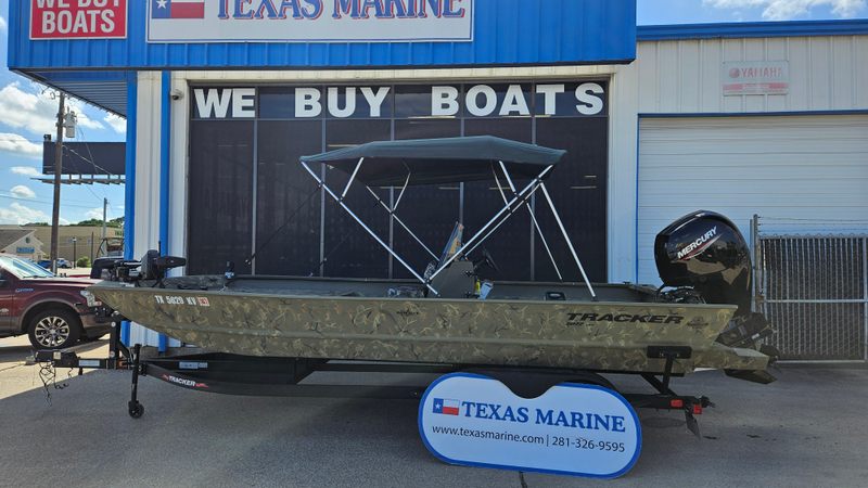 2023 Tracker Grizzly 2042 MVX