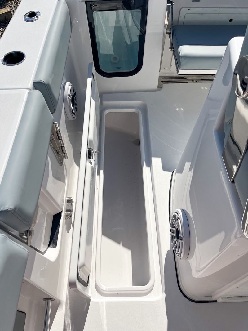 Boat Image 10