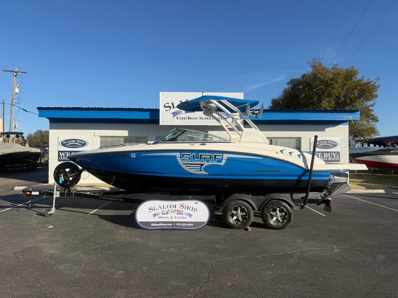 2019 Chaparral 23 Surf