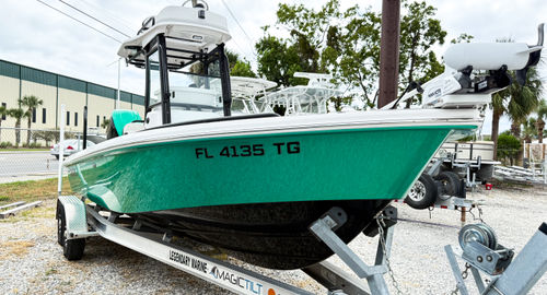 2022 Everglades 243 CC