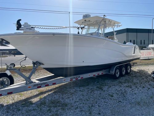 2018 Sea Fox 328 Commander