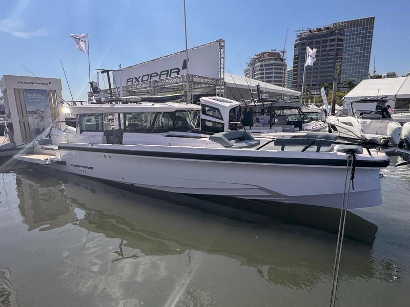 2026 Axopar 38 XC Cross Cabin