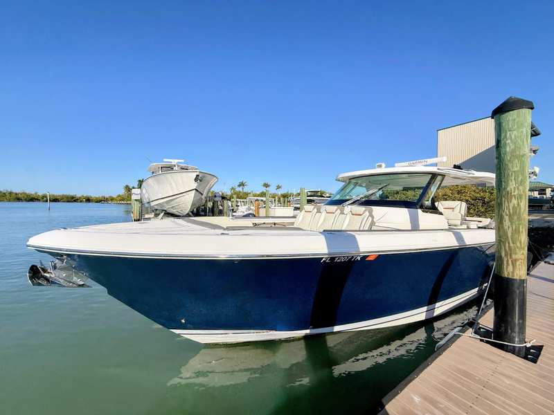 2023 Tiara Yachts 43 LS