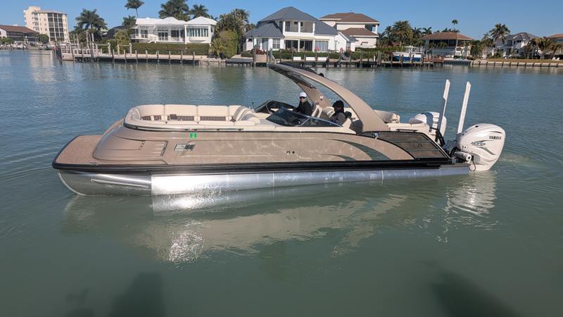 2021 Bennington 30 QXFBWA X2