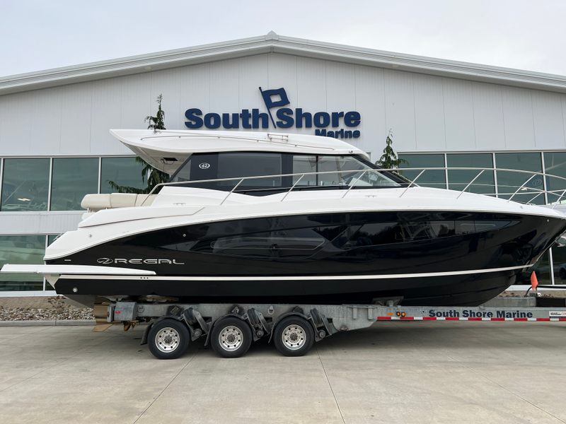 2024 Regal 42 Grande Coupe