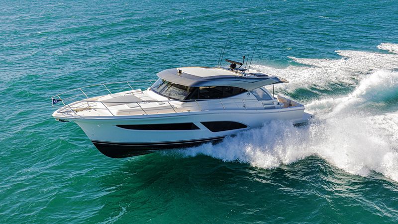 2026 Riviera 465 SUV